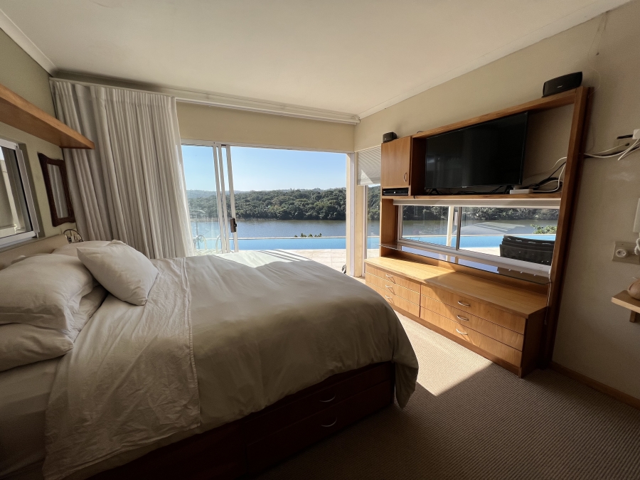 6 Bedroom Property for Sale in Bonza Bay Eastern Cape